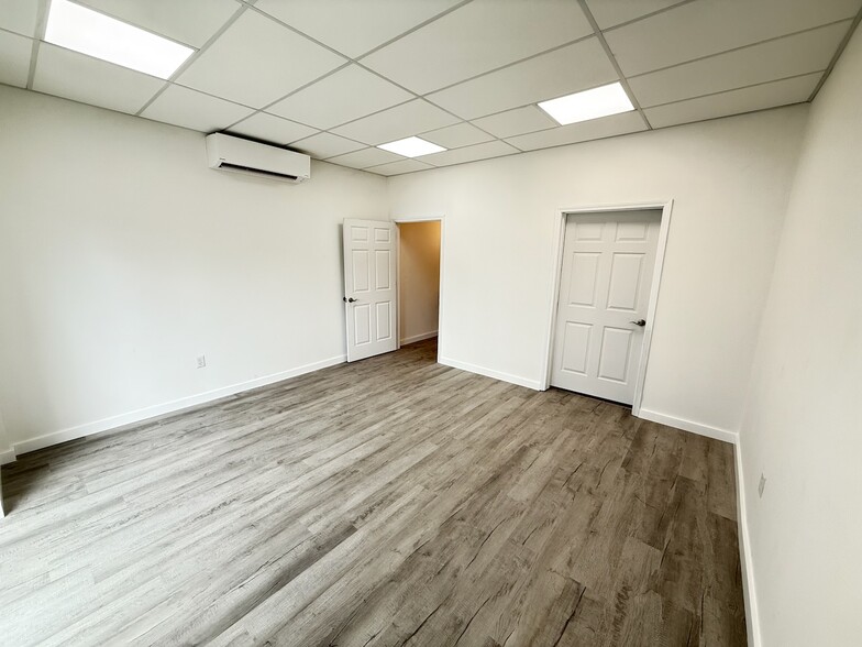 More Photos Of 5741 S Pine Ave, Ocala Service For Sale