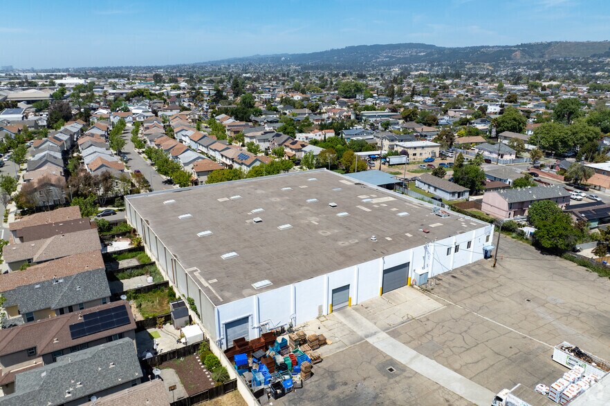 More Photos Of 1025 98th Ave, Oakland Unknown For Lease