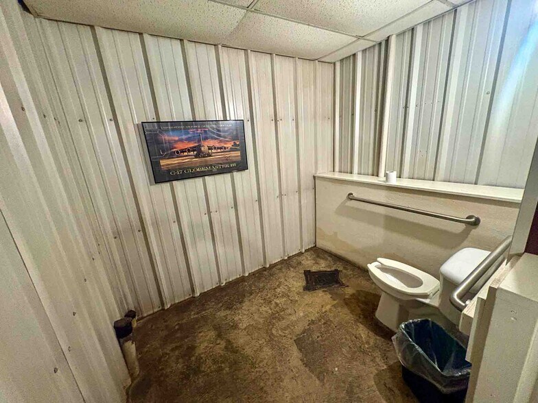 More Photos Of 117 Oxford ave, Enid Restaurant For Sale
