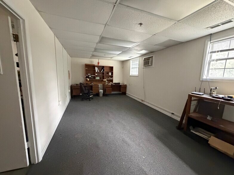 More Photos Of 4208 Pace St, North Charleston Warehouse For Lease