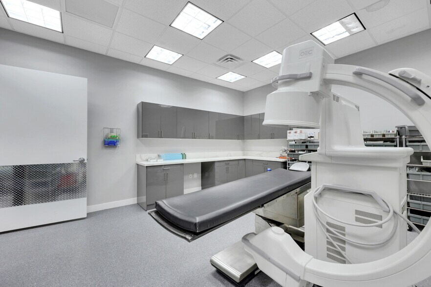 More Photos Of 375 N Stephanie St, Henderson Medical For Sale