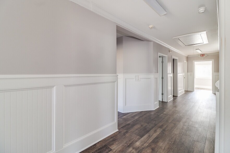 More Photos Of 104 W Candler St, Winder Medical For Sale