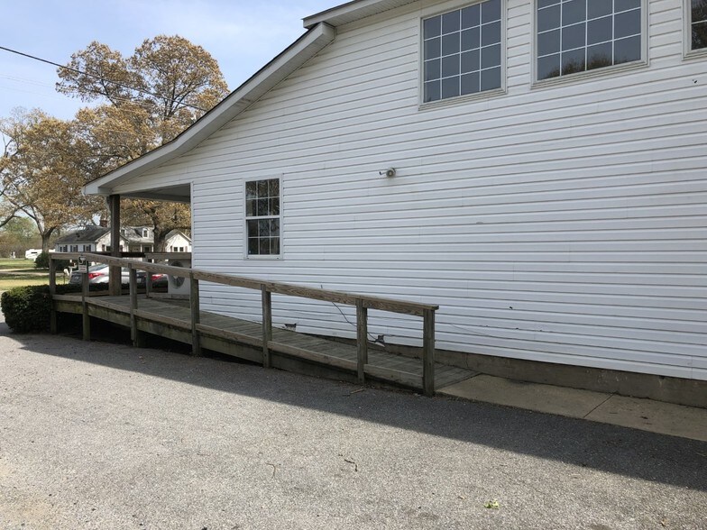 More Photos Of 30265 Old Charlotte Hall Rd, Mechanicsville Freestanding For Lease
