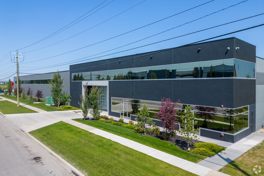 More Photos Of 1750 120 Av NE, Calgary Warehouse For Sale