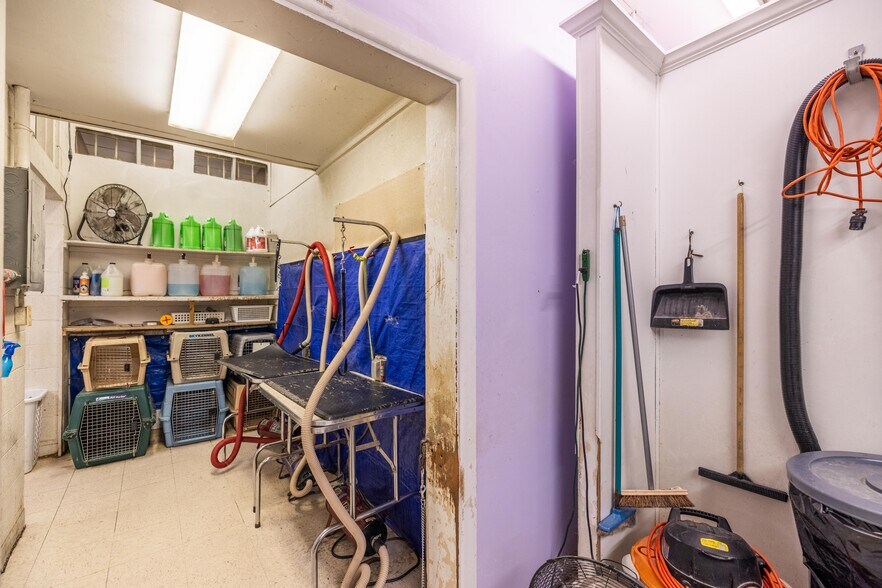 More Photos Of 200 N Main St, Duncanville Storefront Retail Office For Sale