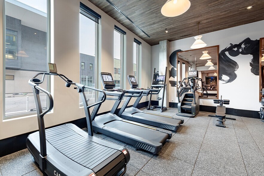 More Photos Of 1040 Santa Fe Dr, Denver Apartments For Lease