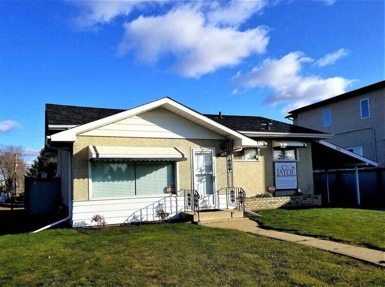 More Photos Of 306 Calahoo Rd, Spruce Grove Office For Sale
