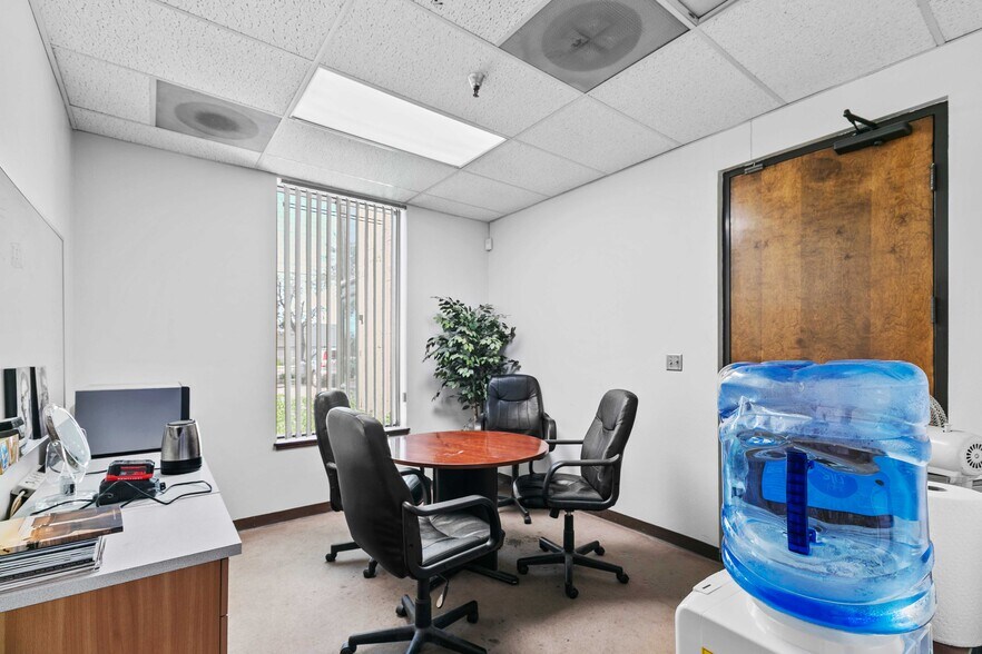 More Photos Of 9036 Winnetka Ave, Northridge Loft Creative Space For Lease