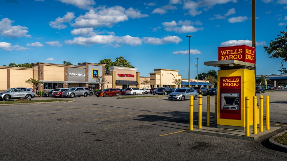 More Photos Of 200 N Highway 17, North Myrtle Beach Unknown For Lease