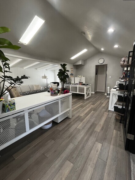 More Photos Of 1233 Thompson Ave, Santa Cruz Contractor Storage Yard For Lease