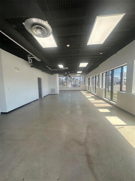 More Photos Of 9 Dixie hwy, Hallandale Beach Freestanding For Lease