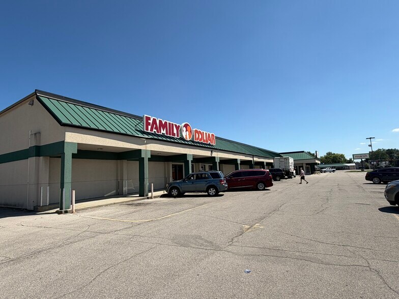 More Photos Of 1900 N Walnut St, Muncie Freestanding For Sale