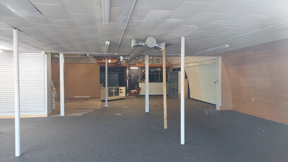More Photos Of 1826 N Pleasantburg Dr, Greenville Freestanding For Lease