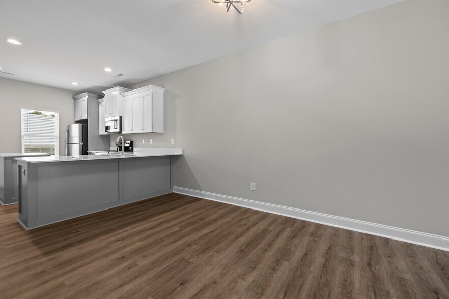 More Photos Of 501 Mill St, Lowell Apartments For Sale