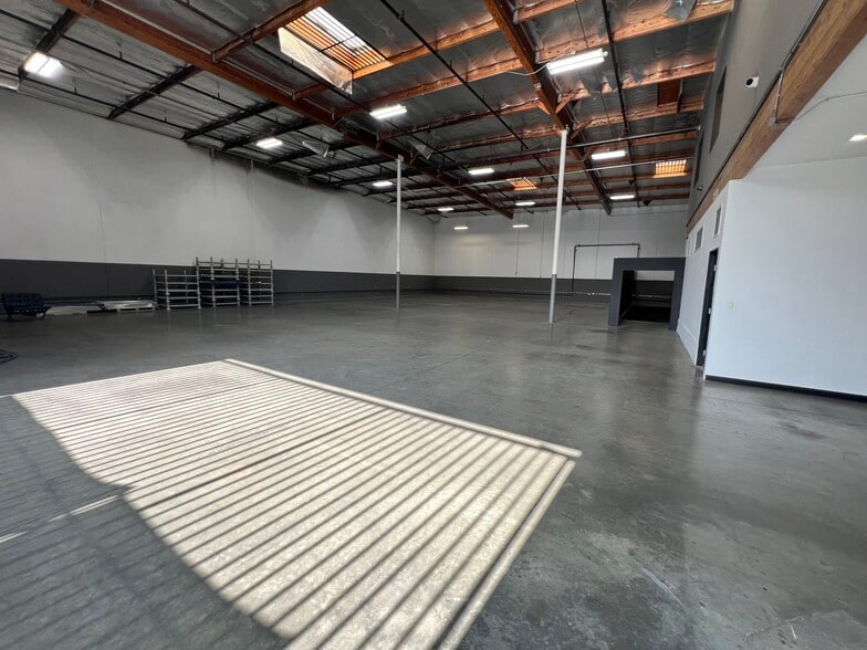 Primary Photo Of 1475 Long Beach Ave, Los Angeles Warehouse For Lease