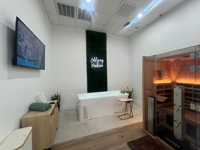 More Photos Of 375-3 S 12th St, Tampa Office For Sale