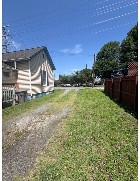 More Photos Of 2818 N Davidson St, Charlotte Loft Creative Space For Sale