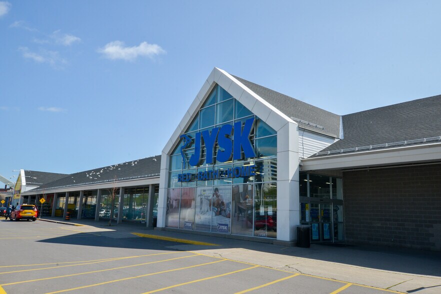 More Photos Of 3495 Lawrence Ave E, Toronto General Retail For Lease