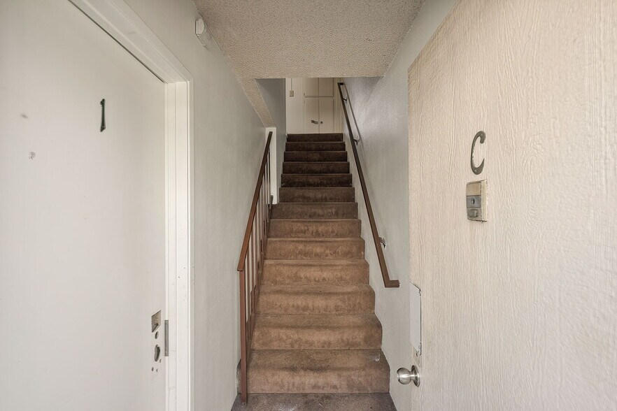 More Photos Of 104 N Atlantic Blvd, Alhambra Apartments For Sale