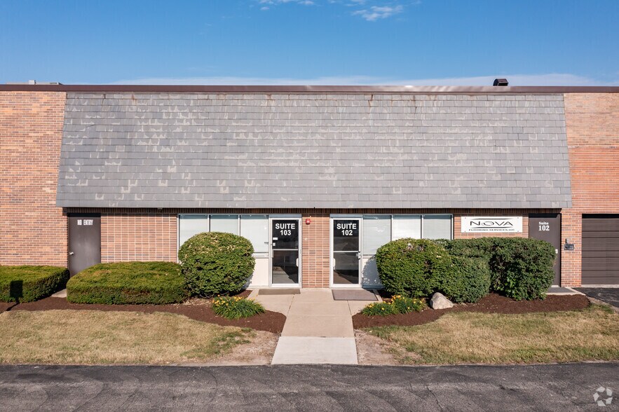 More Photos Of 1201-1207 Remington Rd, Schaumburg Warehouse For Lease