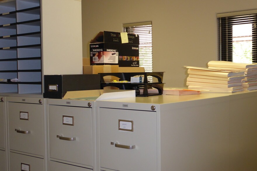 More Photos Of 132 E 5th St, Delta Office For Lease