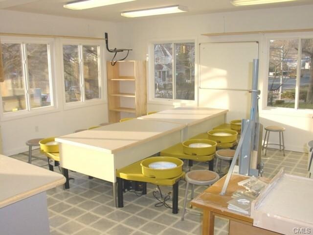 More Photos Of 543 Newfield Ave, Stamford Storefront Retail Residential For Sale