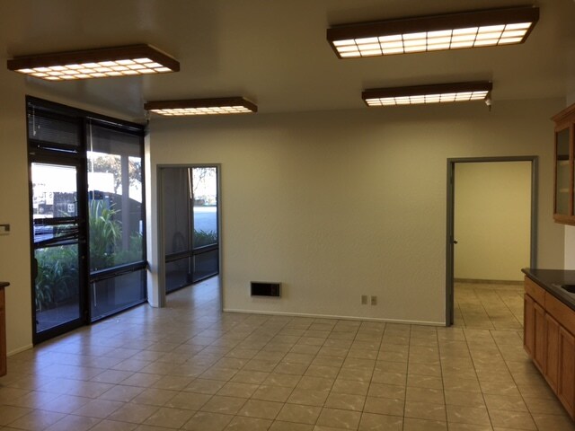 More Photos Of 380 Swift Ave, South San Francisco Warehouse For Lease