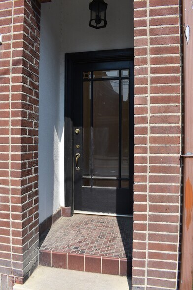 More Photos Of 625 6th Ave, Dayton Medical For Lease