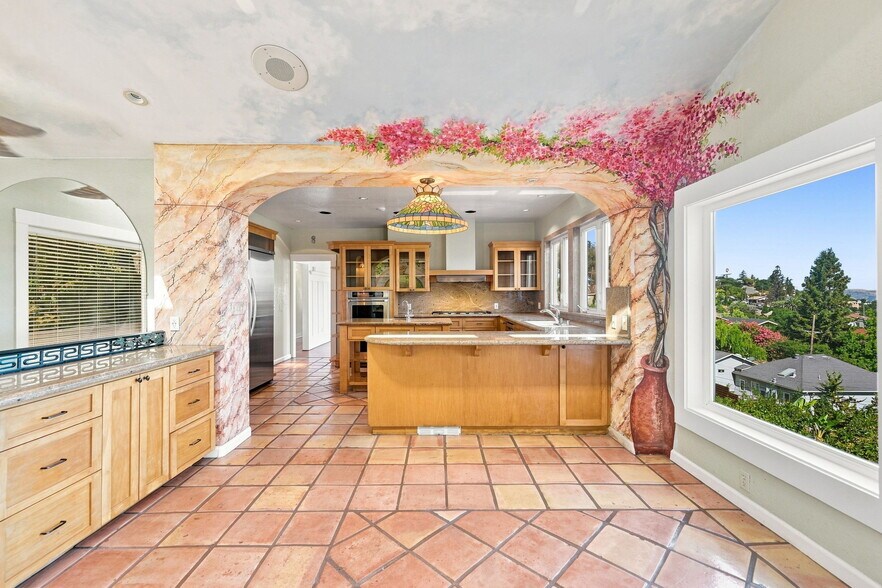 More Photos Of 1135 5th Ave, Crockett Apartments For Sale