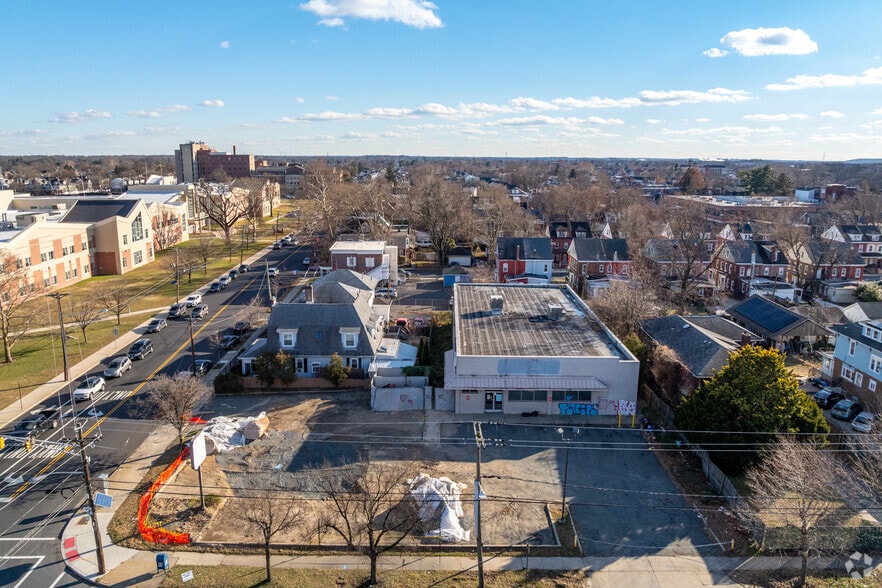 More Photos Of 739 Greenwood Ave, Trenton Freestanding For Lease