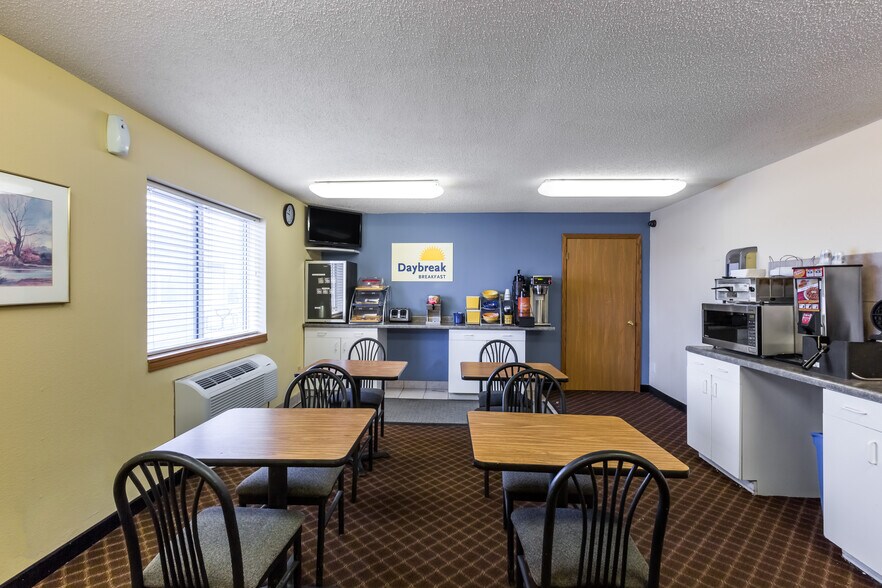 More Photos Of 64968 Boston Rd, Atlantic Hotel For Sale