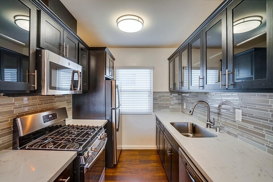 More Photos Of 435 W Regent St, Inglewood Apartments For Sale