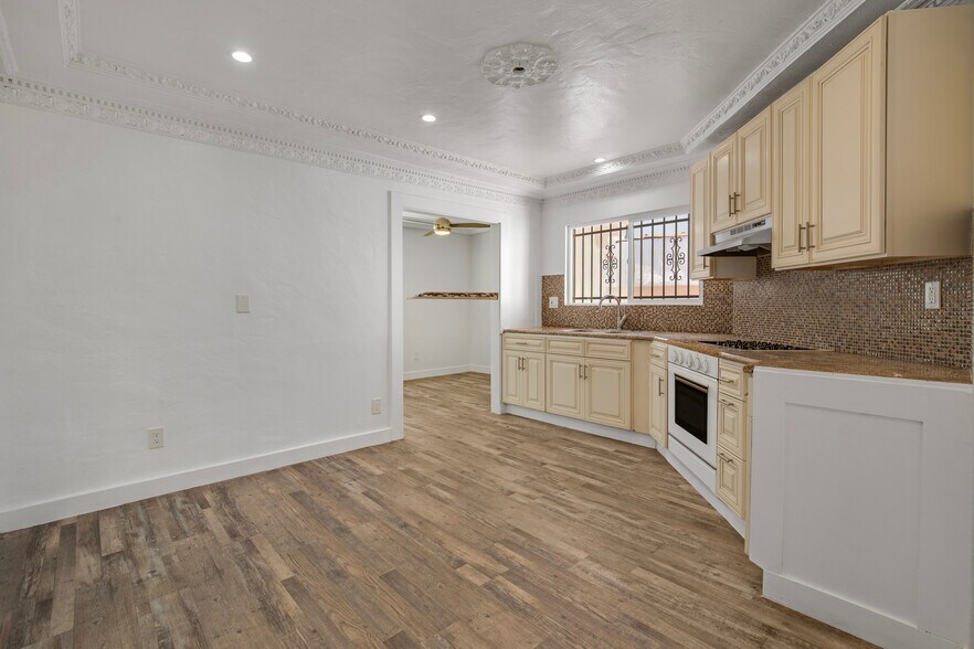 More Photos Of 520 W 82nd St, Los Angeles Apartments For Sale