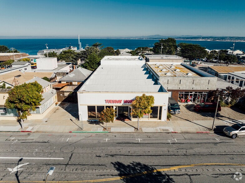 More Photos Of 842 Lighthouse Ave, Monterey Freestanding For Lease