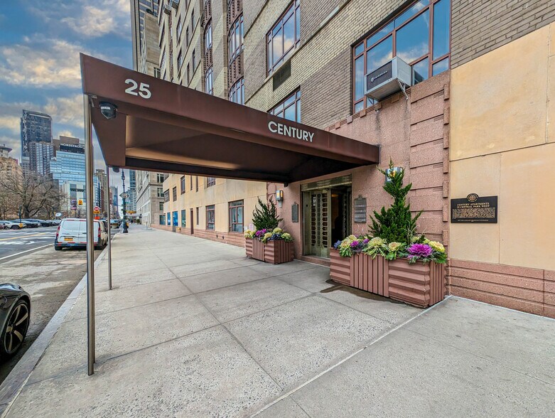 More Photos Of 25 Central Park W, New York Apartments For Sale
