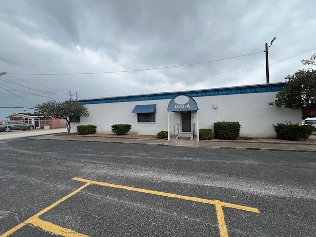 More Photos Of 620 W Ferguson Ave, Pharr Freestanding For Sale