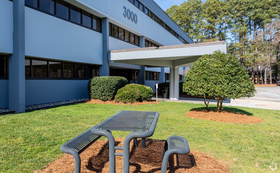 More Photos Of 3000 Highwoods Blvd, Raleigh Office For Lease