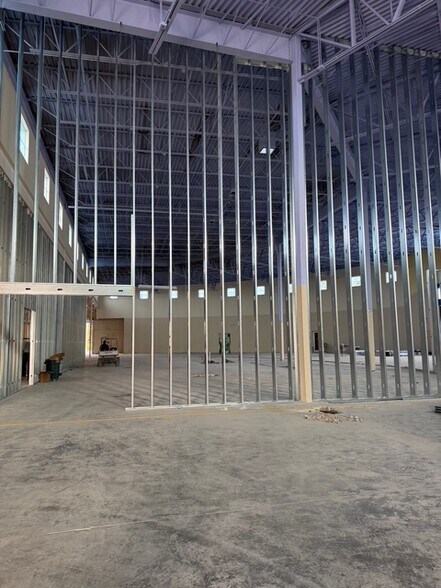 More Photos Of 10175 Tamiami Trl, Punta Gorda General Retail For Lease