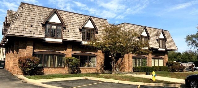 Primary Photo Of 28045 N Ashley Cir, Libertyville Light Distribution For Sale