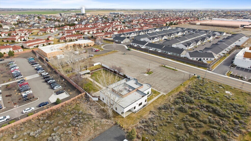 More Photos Of 5808 Bedford St, Pasco Office For Sale