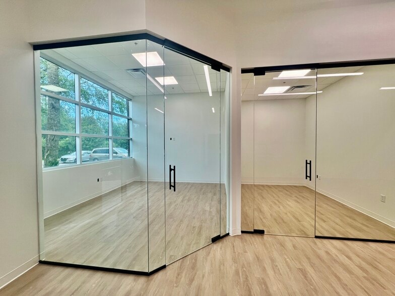 More Photos Of 11602 Lake Underhill Rd, Orlando Flex For Lease