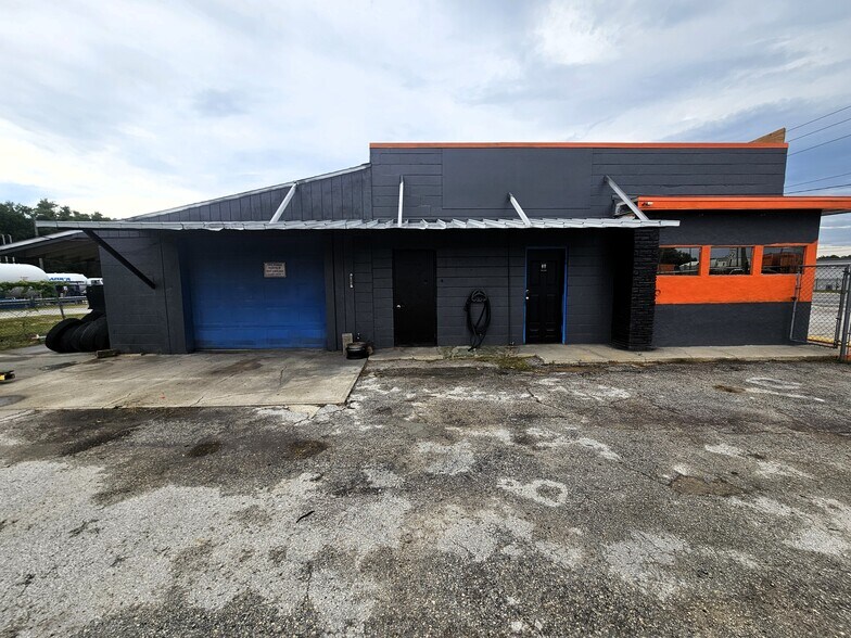More Photos Of 15217 US 301, Dade City Office For Sale
