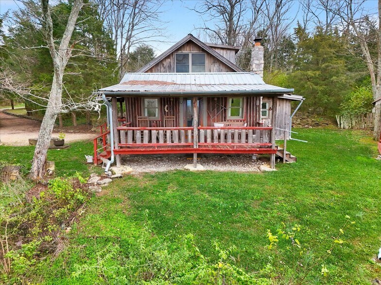 More Photos Of 2945 Greenbrier Rd, Madison Specialty For Sale