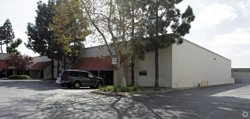More Photos Of 1322-1330 W 9th St, Upland Warehouse For Lease
