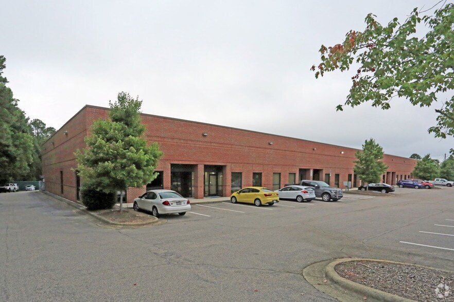 More Photos Of 100-118 Kitty Hawk Dr, Morrisville Showroom For Lease