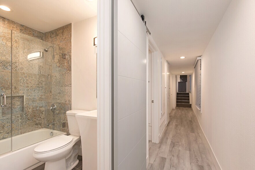 More Photos Of 2212 W Oceanfront, Newport Beach Multifamily For Sale