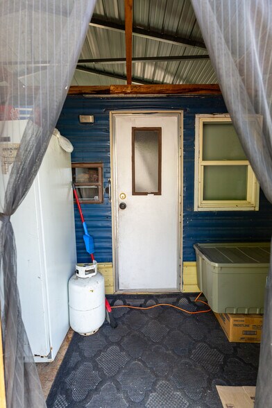 More Photos Of 331 OR-31, Paisley Restaurant For Sale