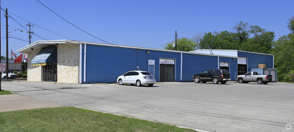 Primary Photo Of 8732 N Lamar Blvd, Austin Warehouse For Lease