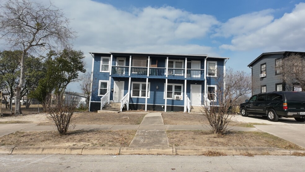 More Photos Of 401 Natalen Ave, San Antonio Multifamily For Sale