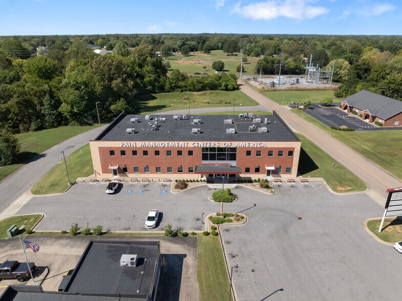 More Photos Of 67 Lakeview Dr, Paducah Office For Lease